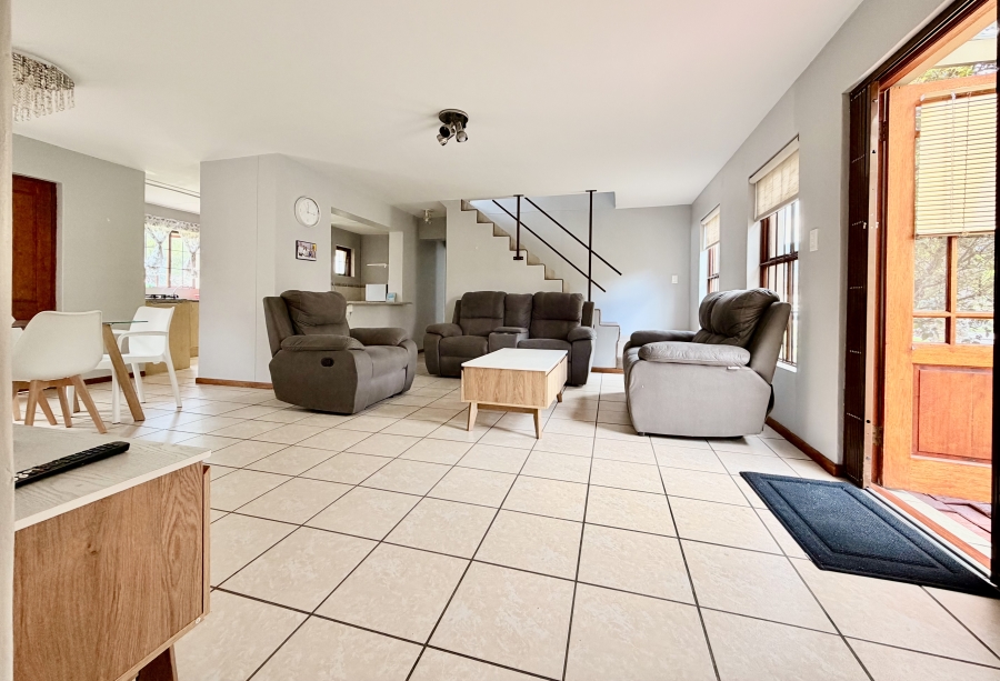 3 Bedroom Property for Sale in Sandbaai Western Cape